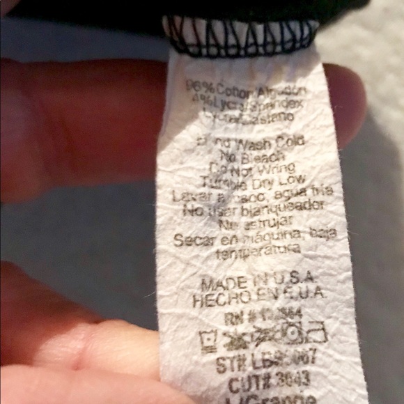 ⚠️5 for $10⚠️Graphic knit mini skirt - Picture 6 of 6